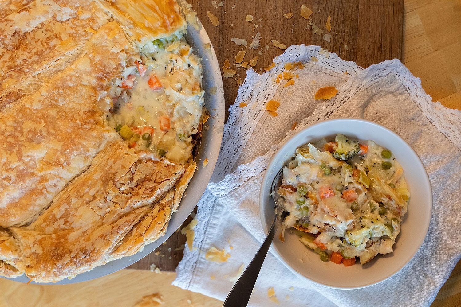 **NEW** Oven To Table Pan - 360 Cookware pan inside is pot pie